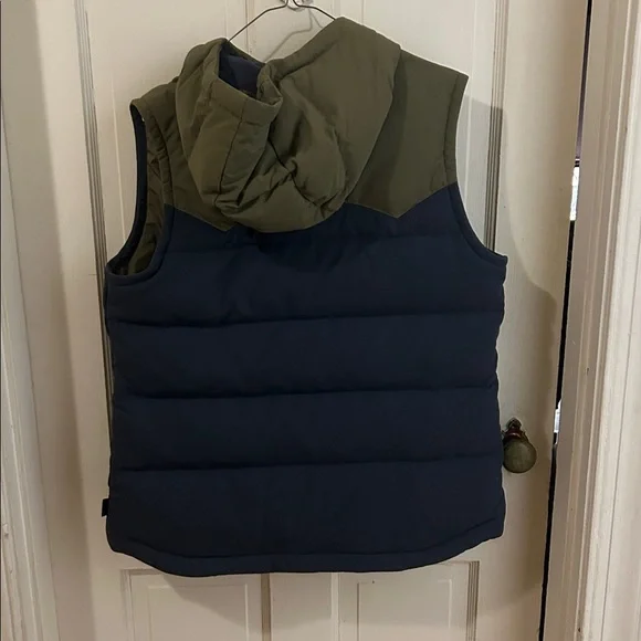 Patagonia bivy down vest with hood. Size large, blue and green. - Picture 3 of 10